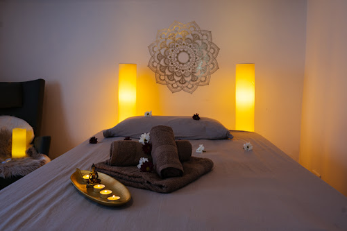 Der Firmenname lautet Aki Massage