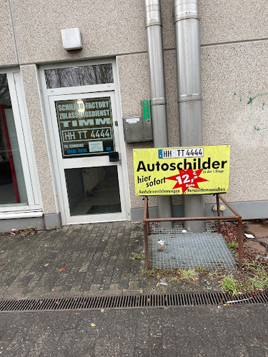 Der Firmenname lautet Kfz-Zulassungsdienst und Schilder Factory