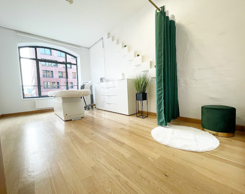 Jade Beauty Studio & Academy